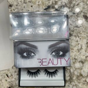 HUDA BEAUTY Lana #10 Dramatic Black Lashes